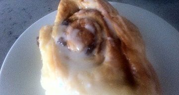 Slow Cooker Cinnamon Rolls UK Recipe - Drizzled with Icing
